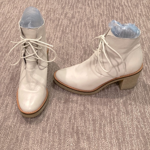 Miista London white leather boots, RARE! Sz EU 35 US 5 runs big - Picture 1 of 6